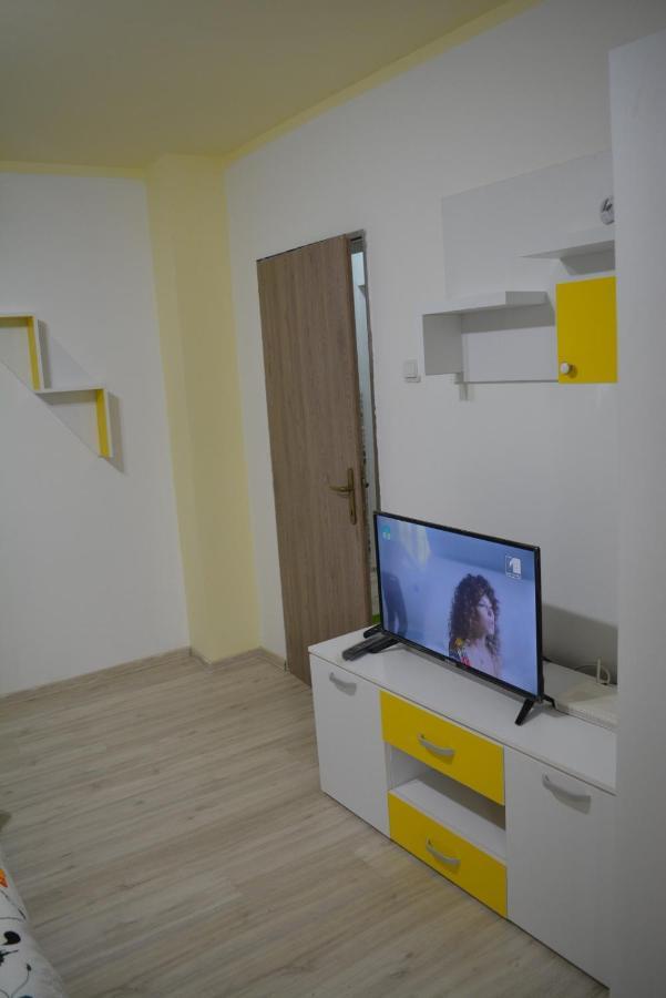 Green Rooms Hunedoara Exterior foto