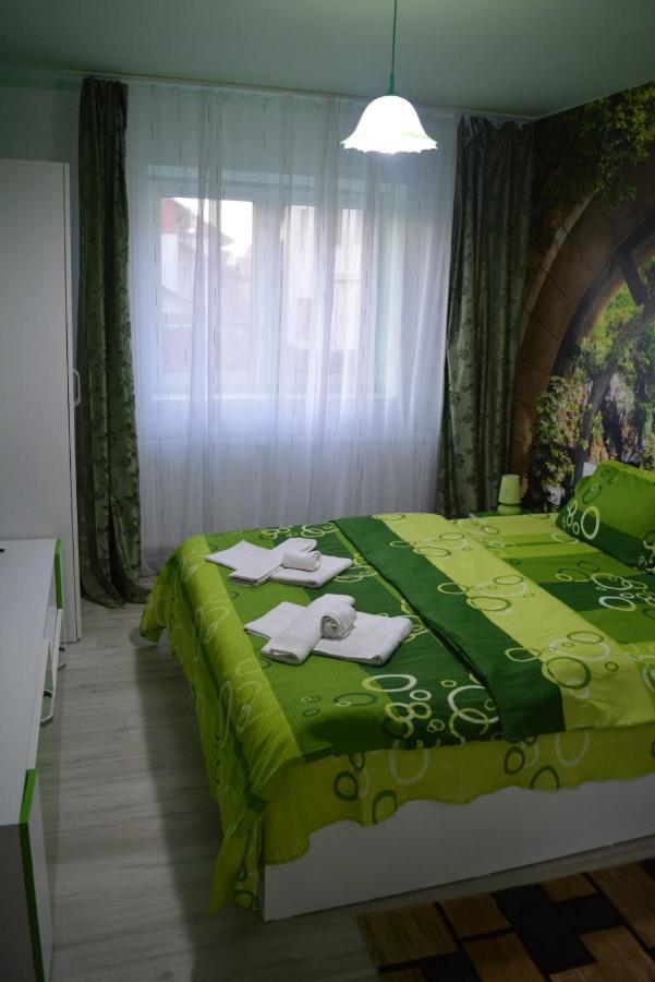Green Rooms Hunedoara Exterior foto