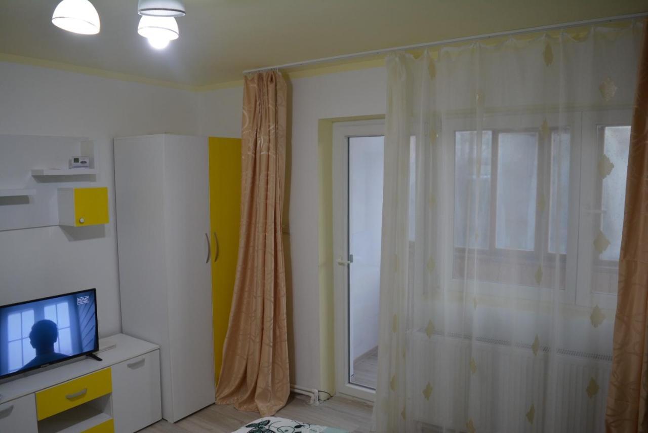 Green Rooms Hunedoara Exterior foto